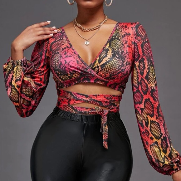 Snakeskin Print Lantern Sleeve Crop Top - Picture 1 of 3